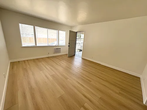 6400 Roble Ave #1 — Photo 2