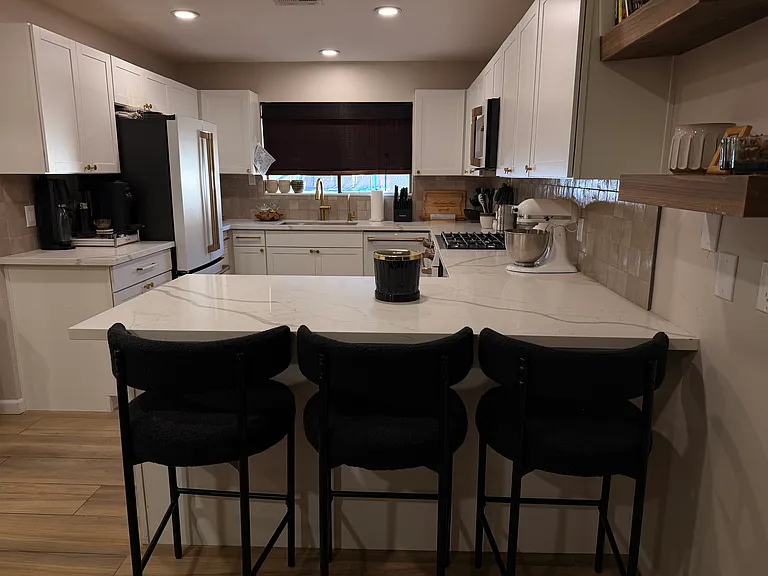 2695 Daytona Ave — Photo 9