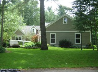 7716 Cascade Pines Dr SE, Grand Rapids, MI 49546