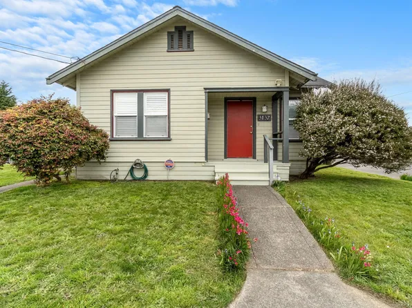 3137 K St, Eureka, CA 95503