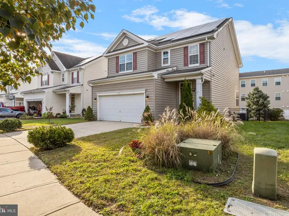 19 Springdale Dr, Gloucester City, NJ 08030