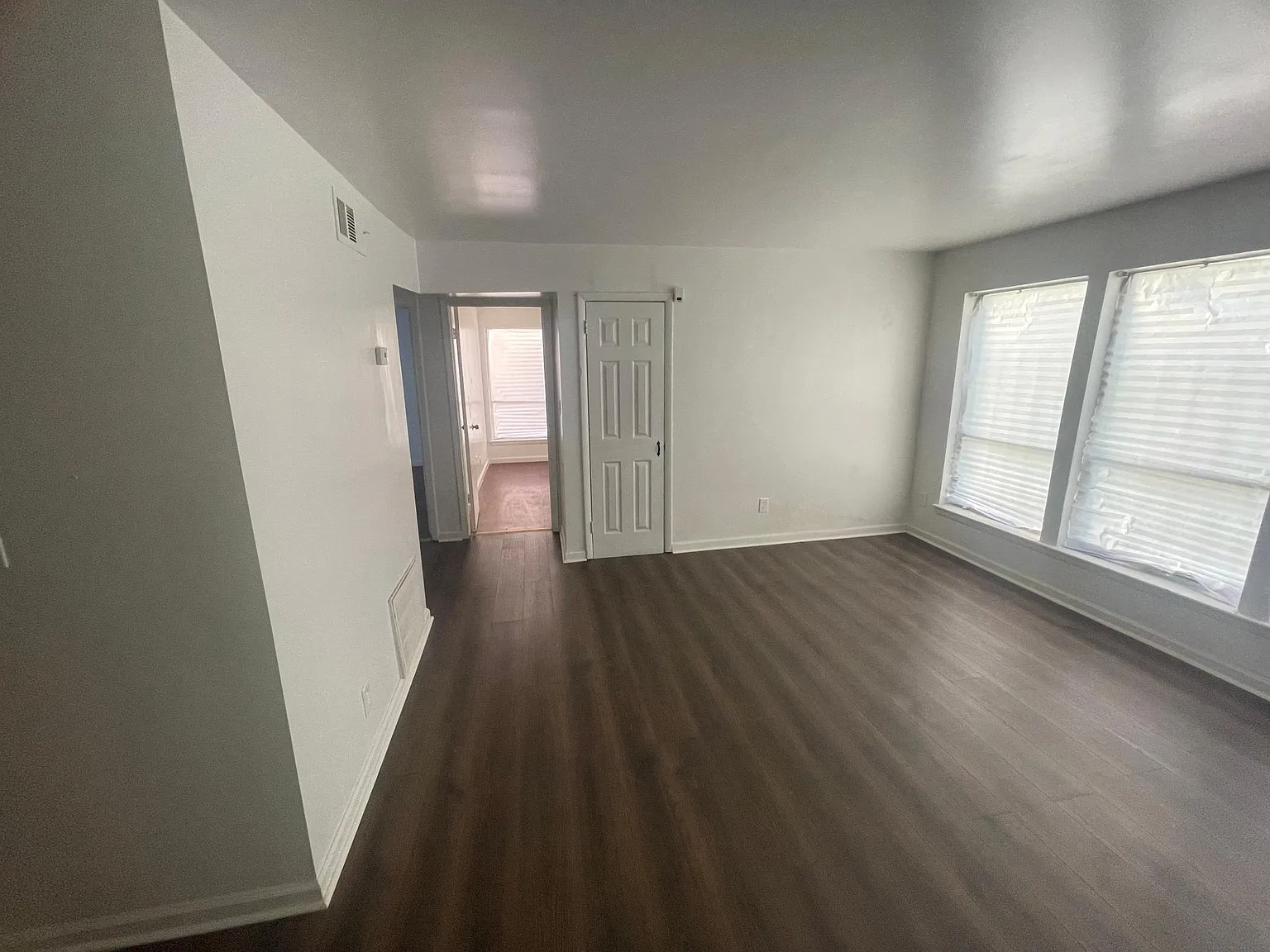 Martin Manor Apartments — Photo 4