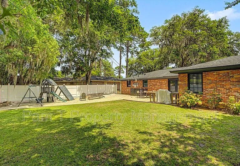 1332 Grace Dr — Photo 34