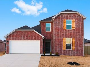 2430 Longfellow Dr, Bentonville, AR 72713