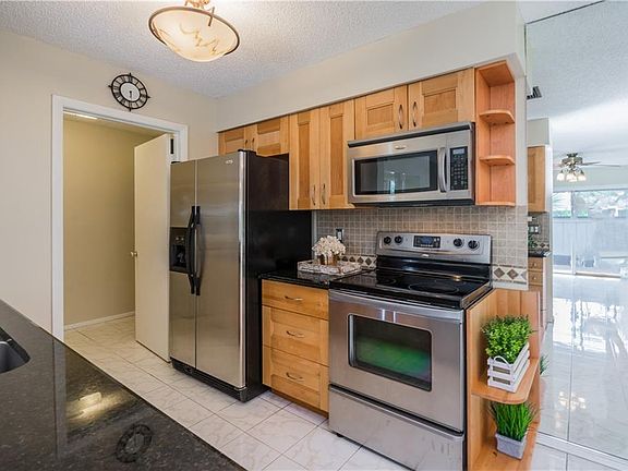 4th image of 4061 NW Cinnamon Cir