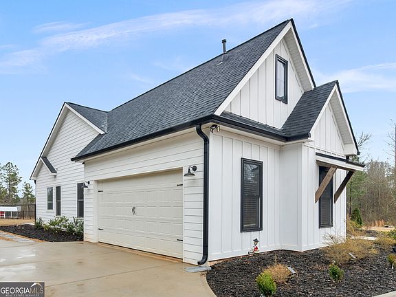 2nd image of 292 Old South River Rd