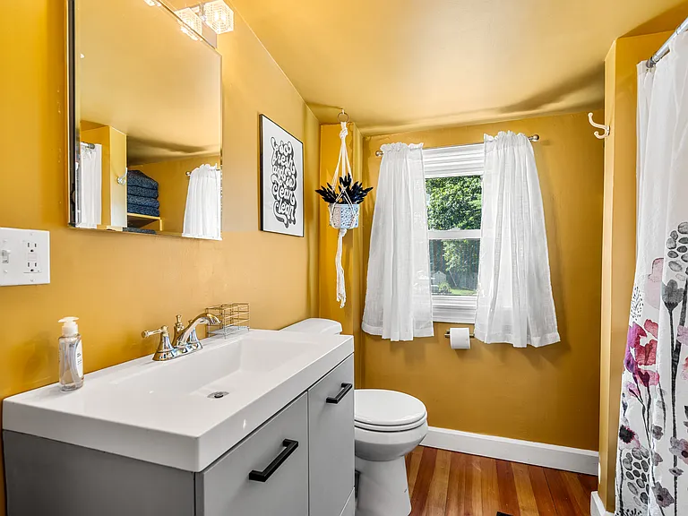 6 Elwyn Rd — Photo 28