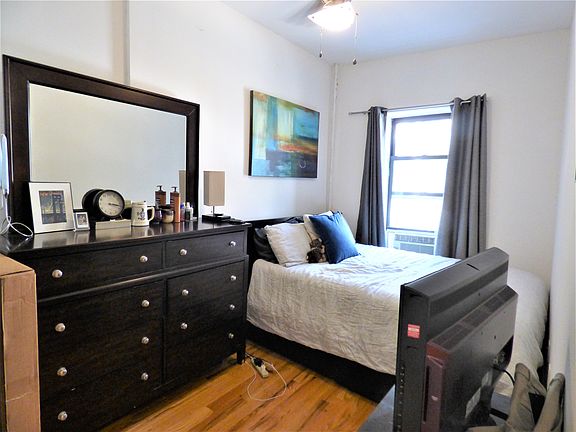 5th image of 316 E 19th St APT 3F