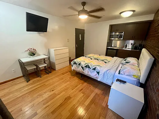 Rented by GPS Realty NYC | media 12