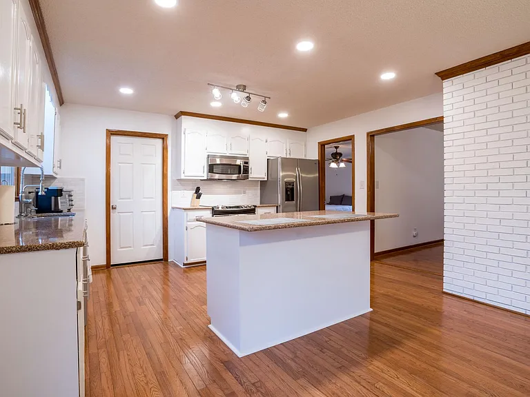 5038 Clearwater Lake Rd — Photo 9