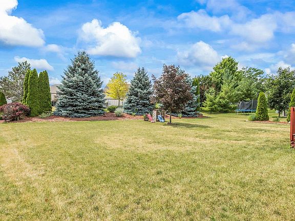 3rd image of 626 Mohr Cir