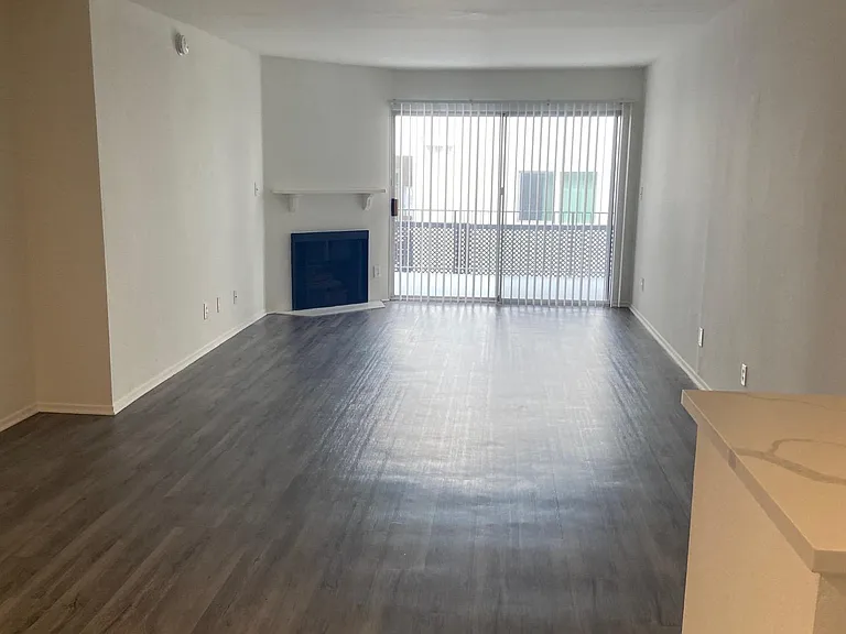 Victory Apartments — Photo 4