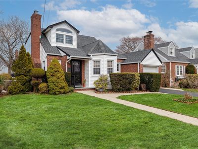 1511 Lincoln Avenue, New Hyde Park, NY, 11040