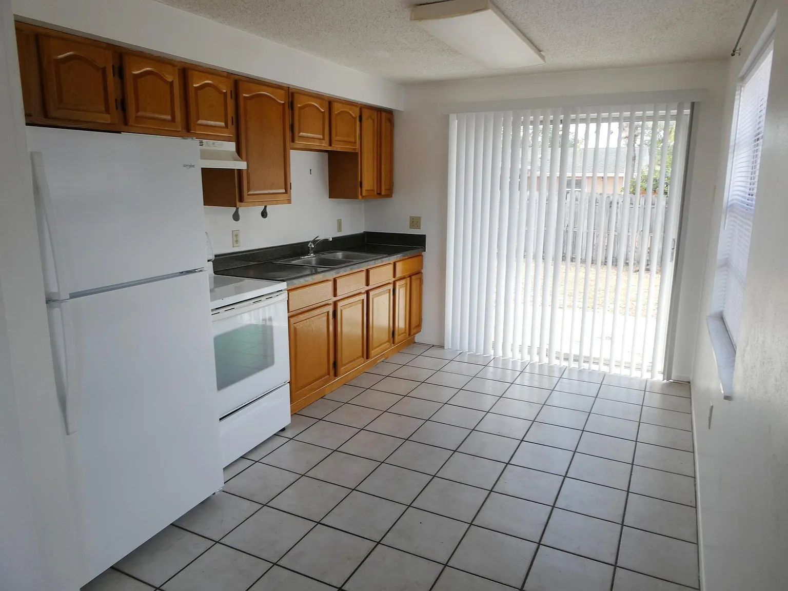6825 Jackson St — Photo 3