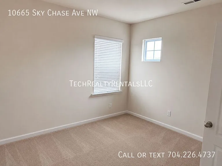 10665 Sky Chase Ave NW — Photo 20