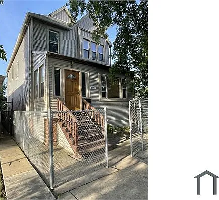 1110 E 93rd St #1 — Photo 8