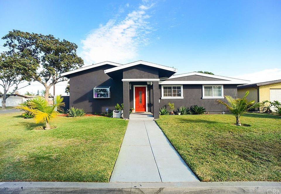1st image of 8402 Decosta Ave