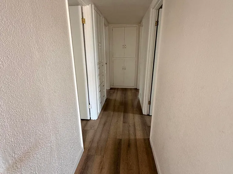 211 S Desoto St — Photo 9