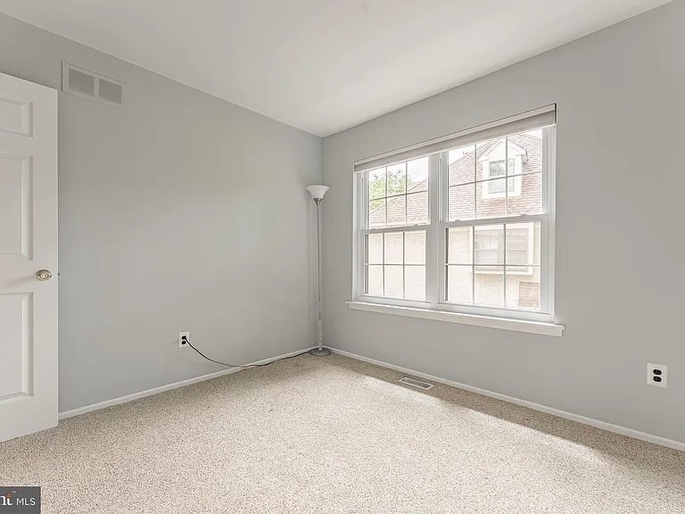 11 Chateau Cir — Photo 31