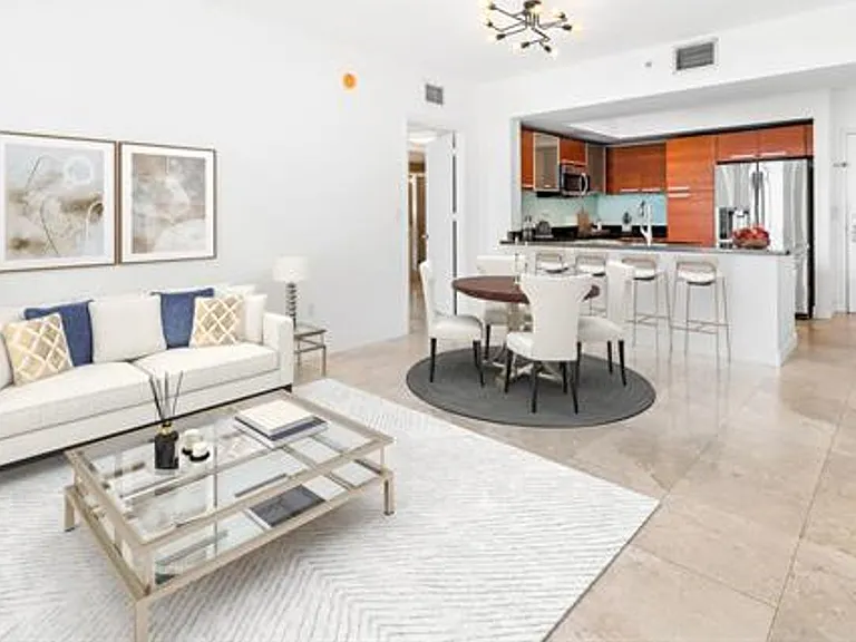 2030 S Douglas Rd #CU-807 — Photo 3