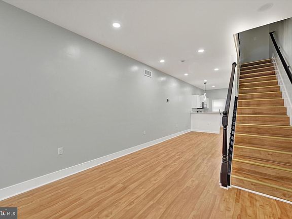 3rd image of 2512 Hollins St
