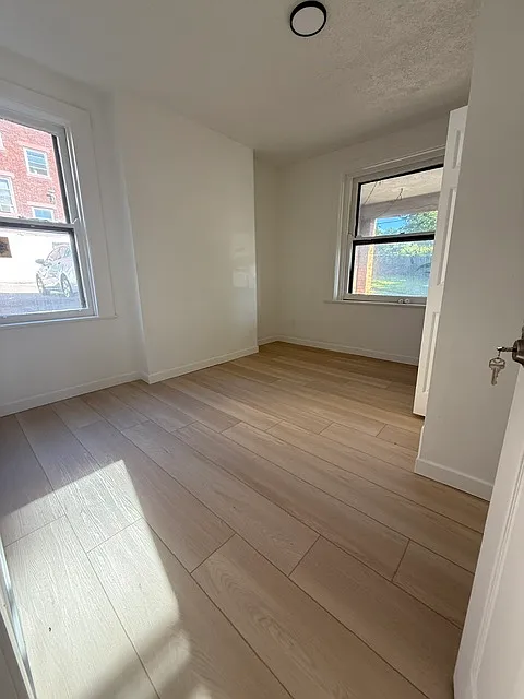 311 Hilton Place - 3 — Photo 4