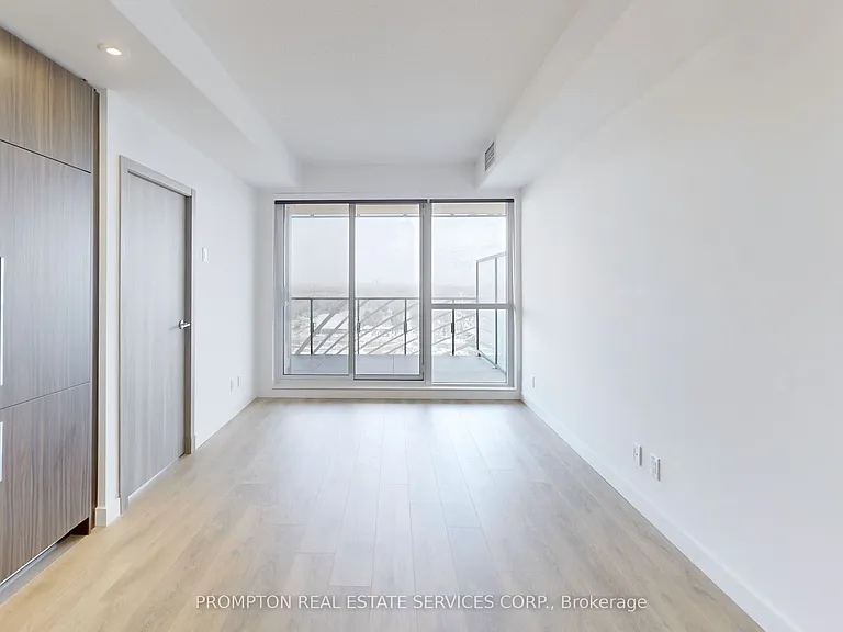 25 McMahon Dr #1110 — Photo 20
