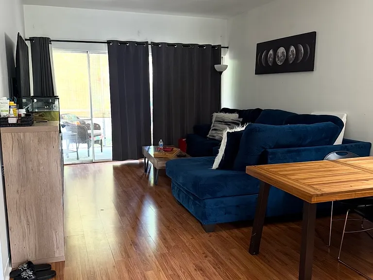 1014 E South St — Photo 10
