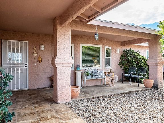 Inviting Front Entry