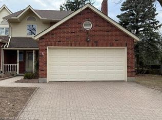 405 Glasgow St #5, Kitchener, ON N2M 2N1
