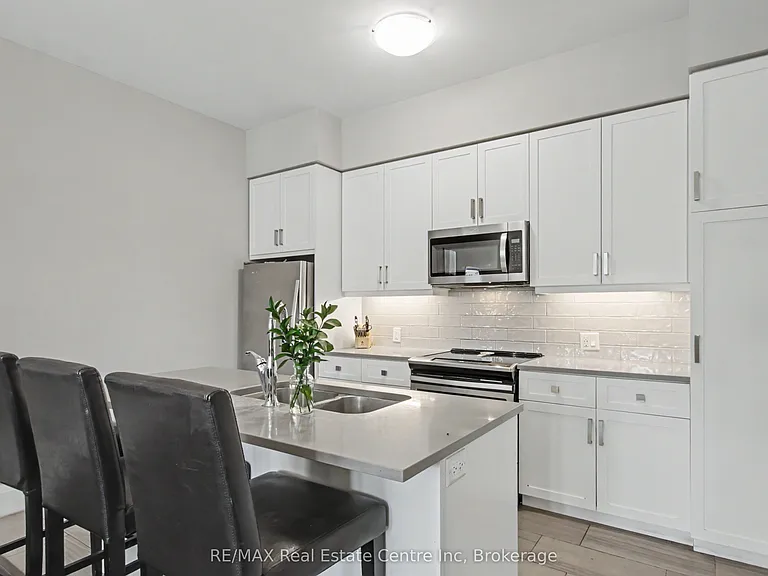 73 Arthur St S #102 — Photo 6