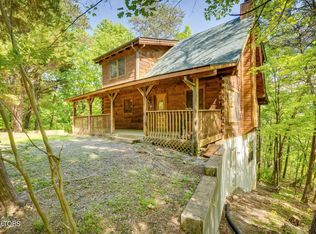 772 Lloyd Huskey Rd, Pigeon Forge, TN 37863