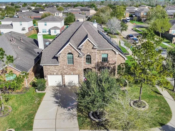 9602 Emerald Lakes Dr, Rosharon, TX 77583