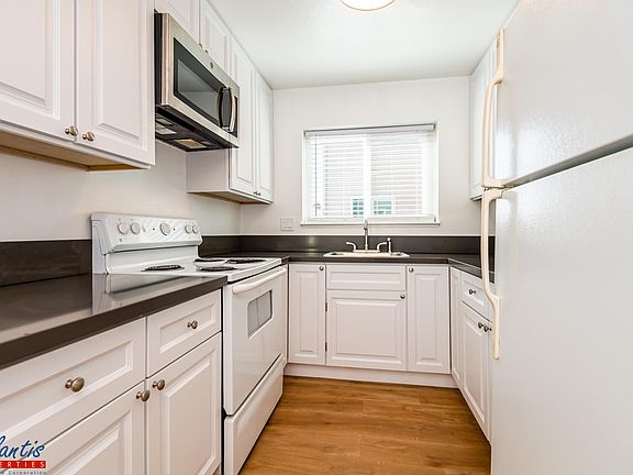4th image of 1570 Quebec Ct APT 2