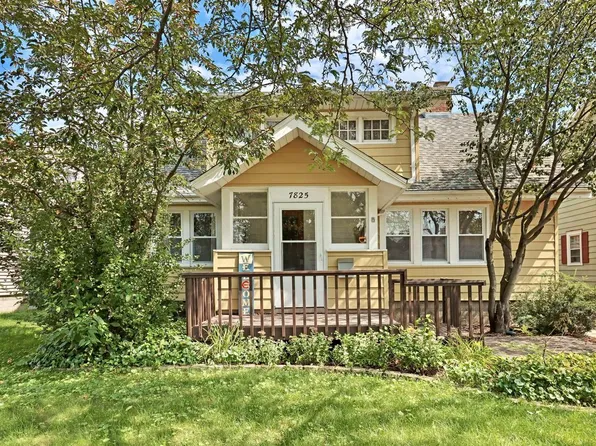 7825 17th AVENUE, Kenosha, WI 53143
