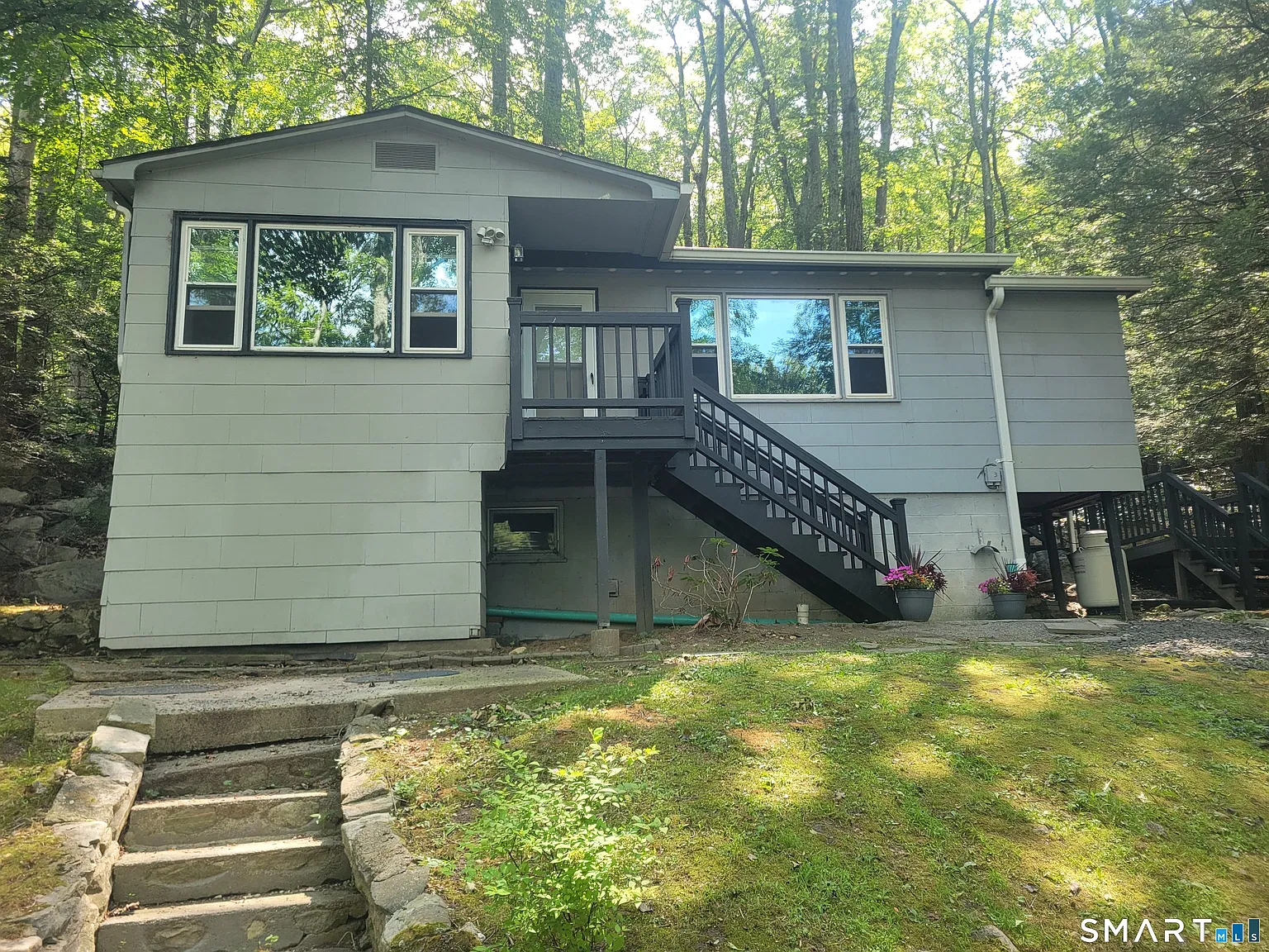 2 bed, 1.0 bath, 835 sqft, $2,600 — Photo 1