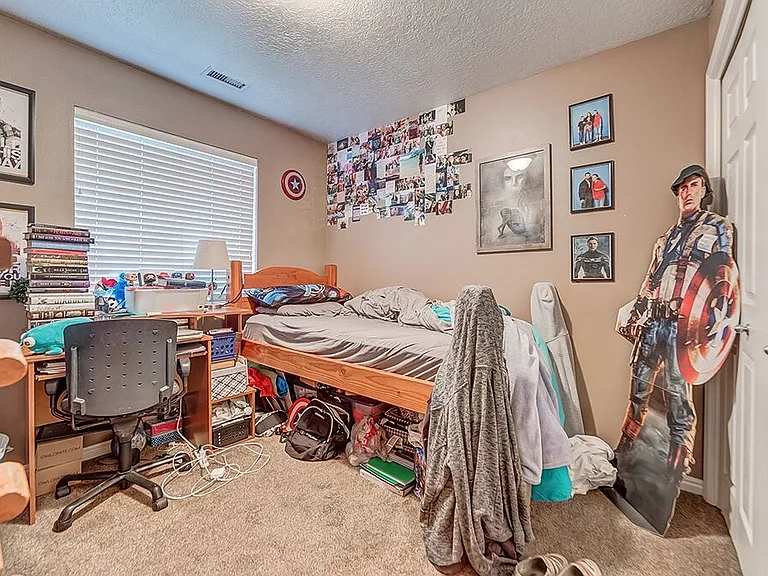239 E 300 N #303 — Photo 8