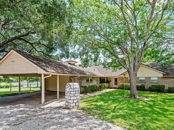 4208 Indian Creek Ct, Granbury, TX 76049