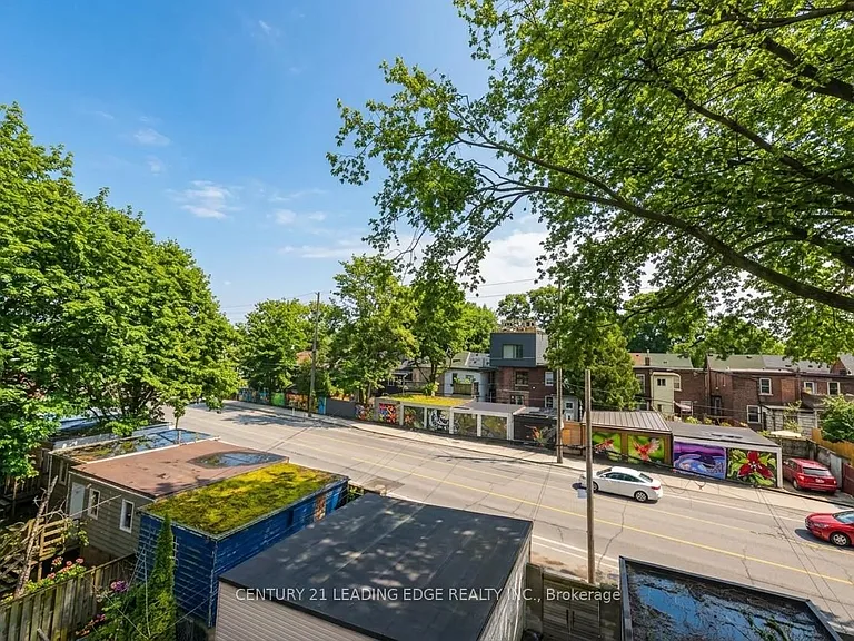 81 Dagmar Ave — Photo 46
