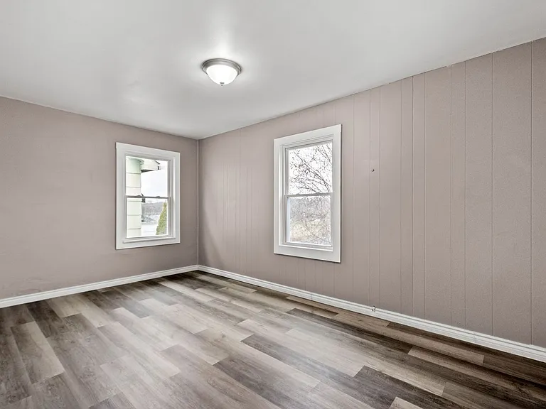1108 Main St — Photo 15