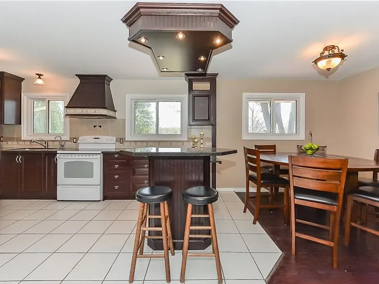 362 Victoria Rd N #1 — Photo 7