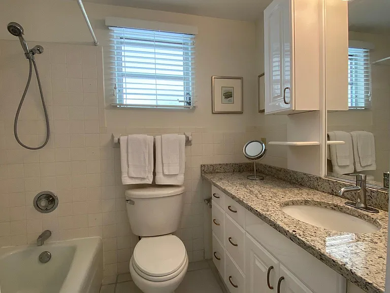 en Suite Master Bath with tub/shower