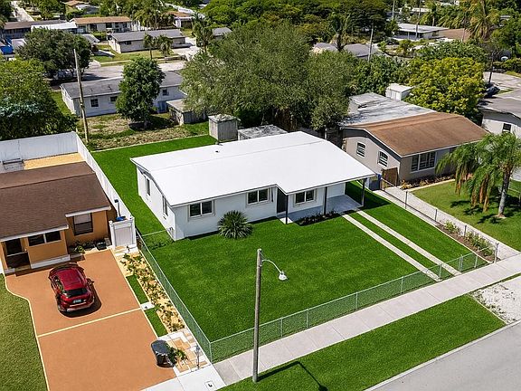 4th image of 529 SW 22nd Avenue