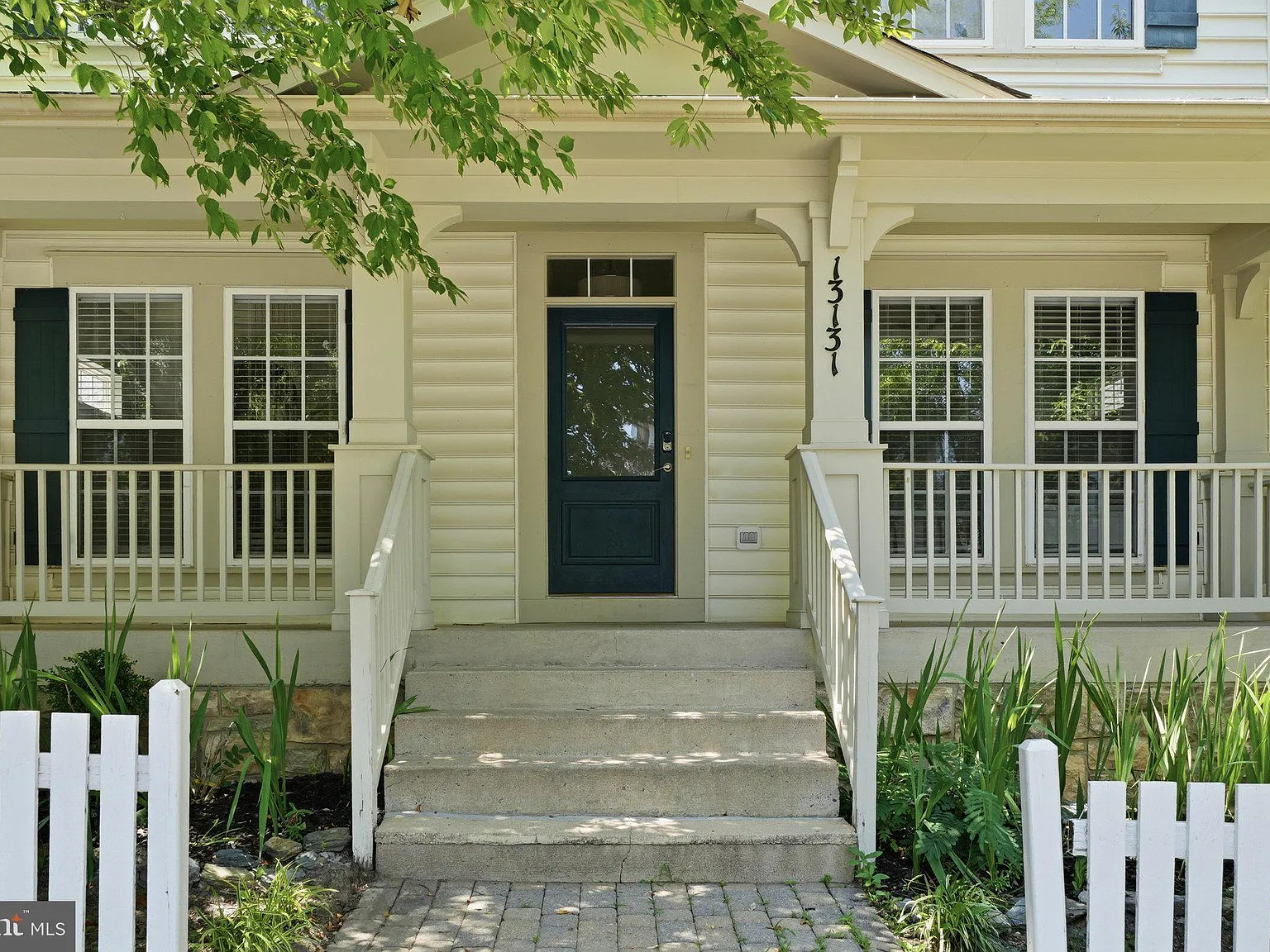 6 bed, 3.5 bath, 4045 sqft, $4,500 — Photo 2
