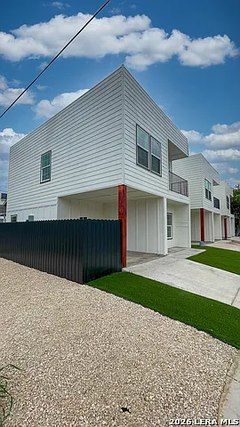 626 Iowa St #626 — Photo 3