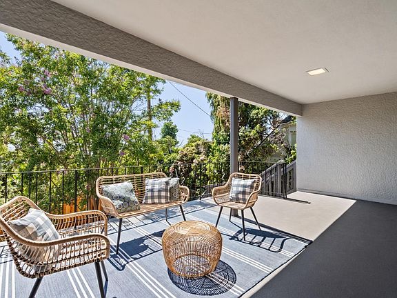 4th image of 15767 Highland Dr