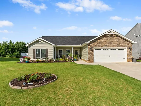 118 Pennington Ln N, Greenwood, SC 29649