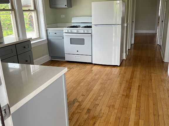 2nd image of 8056-8058 N Lincoln Ave #3
