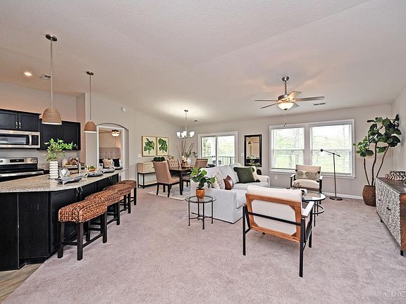 5th image of 5871 Parkview Ln #304