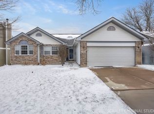 23 Westmoor Ct, Aurora, IL